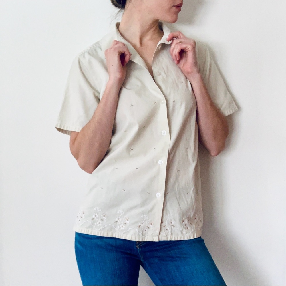 100% Cotton Embroidered Classic Elements Ivory Floral Top Short Sleeve, Size L